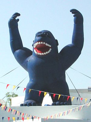 Blue gorilla #2 sells Nissans.
